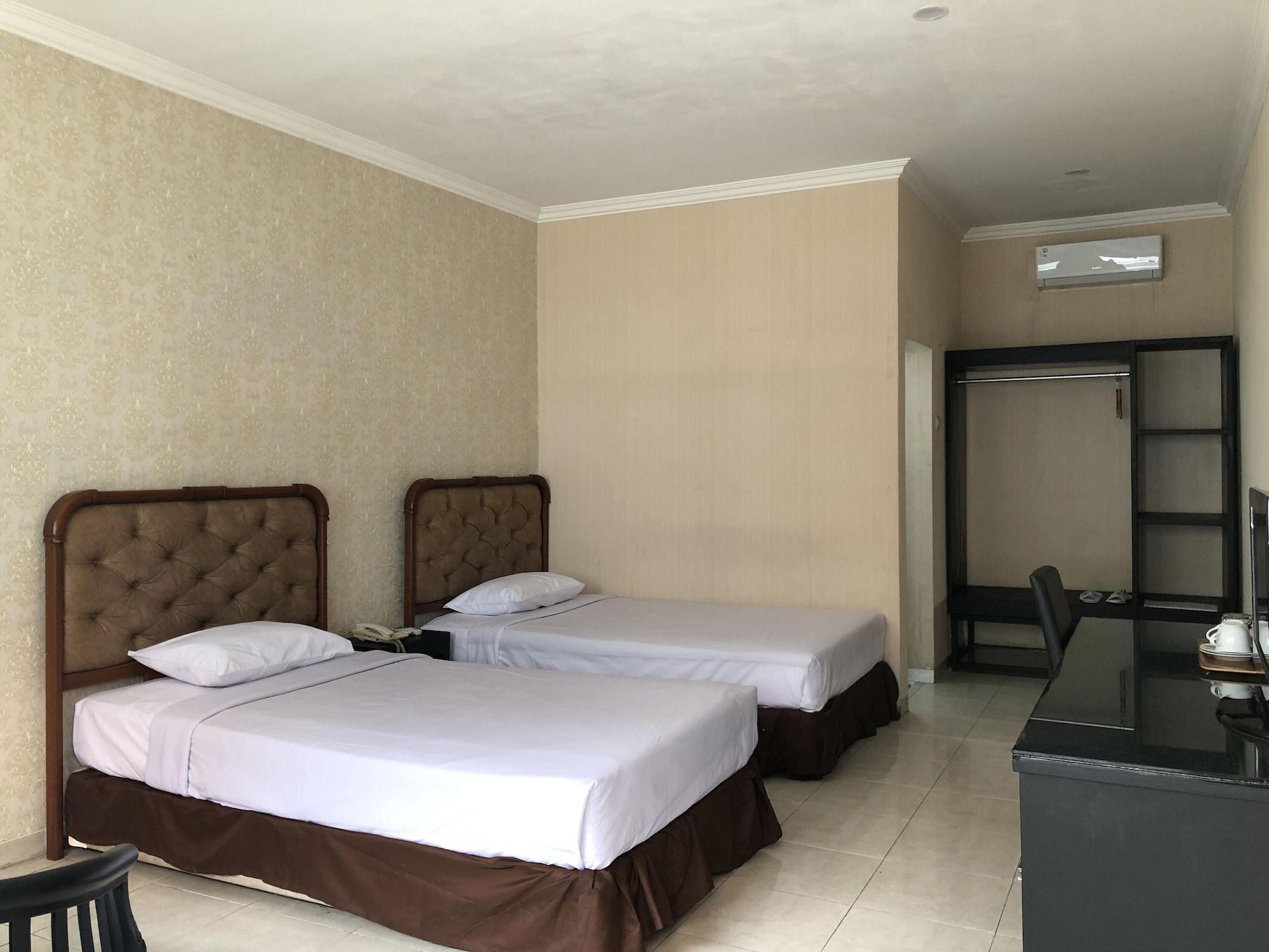 Hotel Sinar 3 Sedati Exterior foto